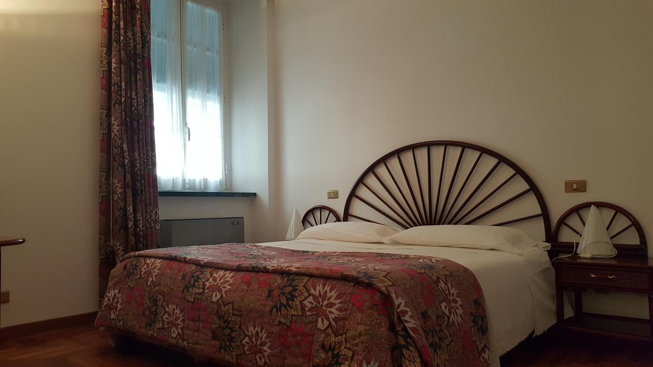Lord Nelson - Camere Chiavari Bagian luar foto