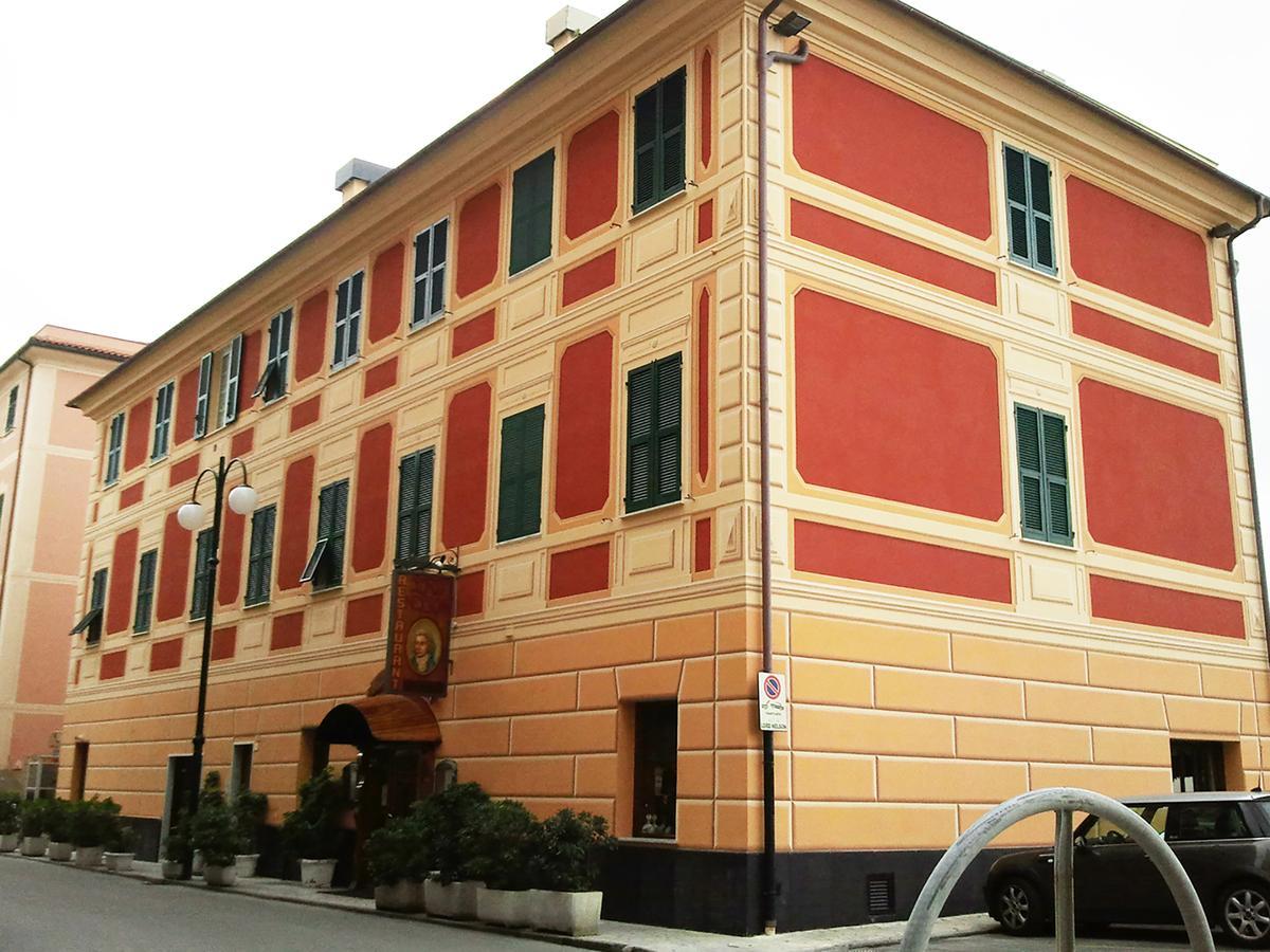 Lord Nelson - Camere Chiavari Bagian luar foto