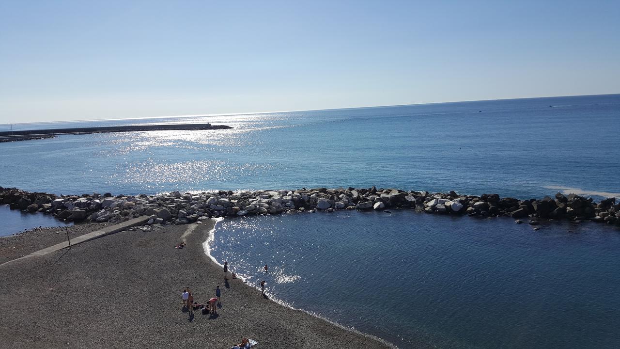Lord Nelson - Camere Chiavari Bagian luar foto
